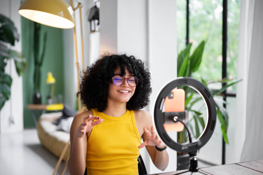 As 10 Melhores Estratégias de Marketing Digital para Impulsionar sua Marca Online 20Falar de Social Media - Agência de Marketing Digital | Sabemos que o marketing digital é a essência da conquista do público no mundo conectado de hoje. E, para isso, é necessário utilizar estratégias inteligentes e eficazes que possam catapultar sua marca para o sucesso.